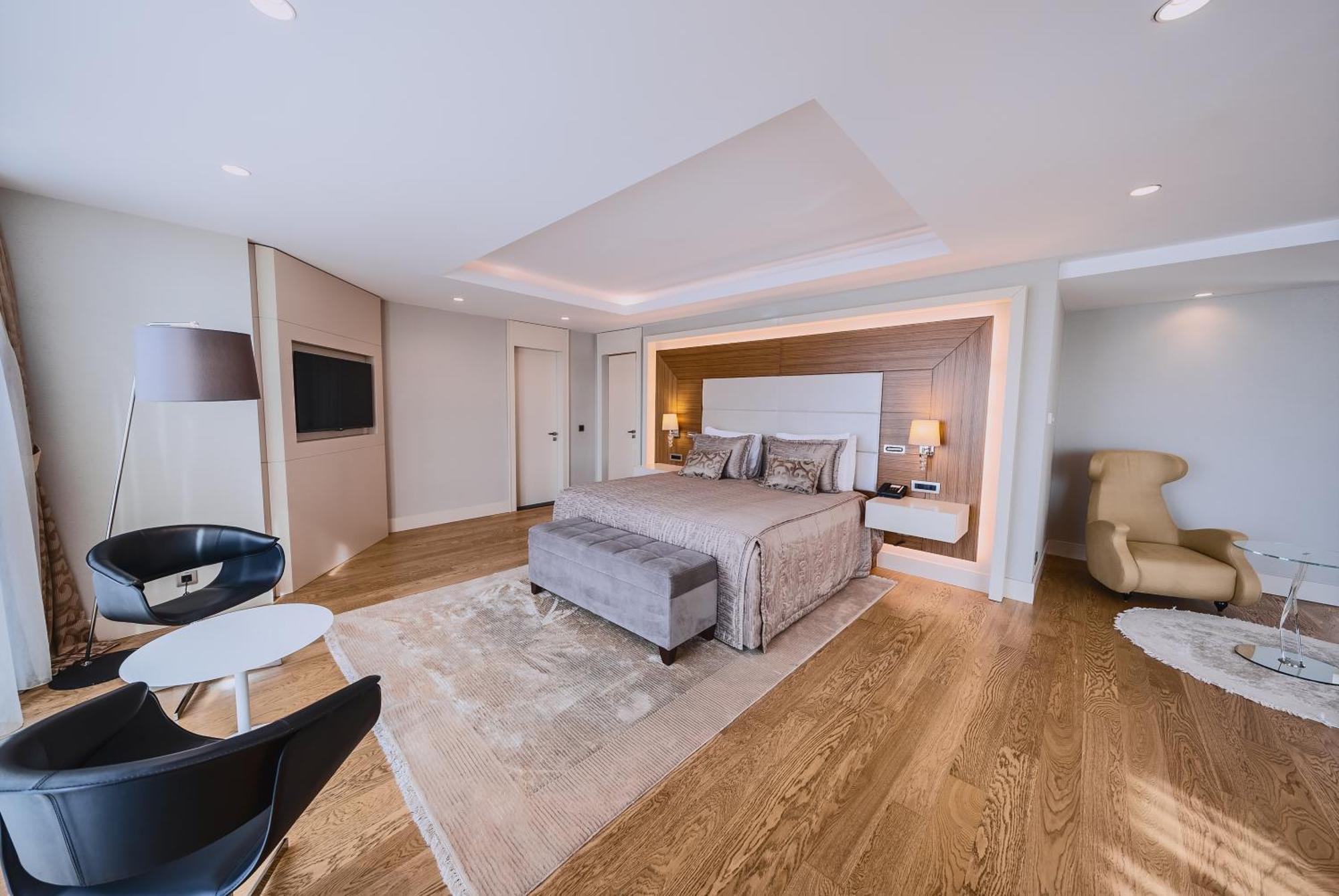 Hotel Radisson Blu Hotel, 5*